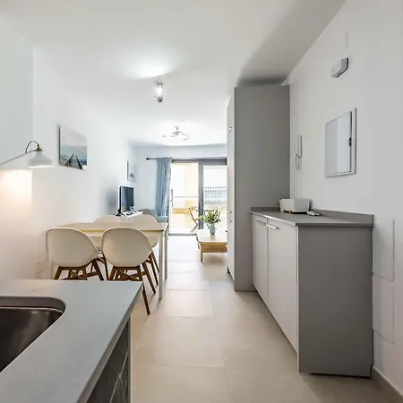 Lovely Near The In * פואנגירולה