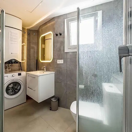 Lovely Near The In Appartement *