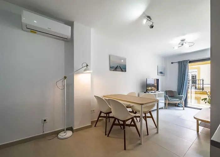 Lovely Near The In Фуэнхирола